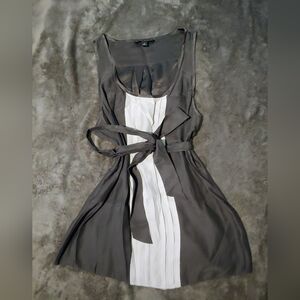 100% SILK * BANANA REPUBLIC * GRAY SILK BLOUSE W/ SILK TIE BELT * SIZE S